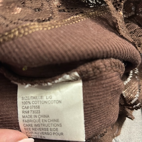 4/$20 Streetwear Society long brown tank top, with lace trim, size Large/ layer - Picture 4 of 6